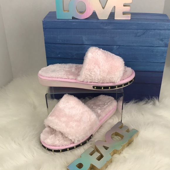 Fur Slippers With Lights - Picture 3 of 8